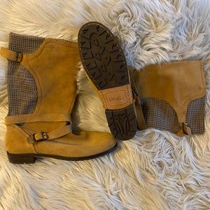 NWT GENUINE LEATHER BOOTS